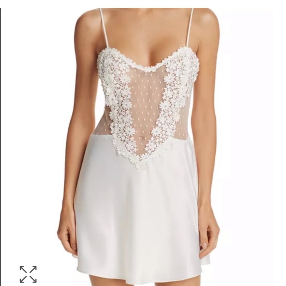 Flora Nikrooz, Showstopper Charmeuse, Ivory, XS, Floral Lace Chemise